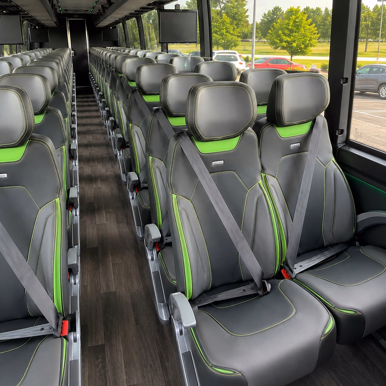 jersey city charter bus rentals for group airport departures